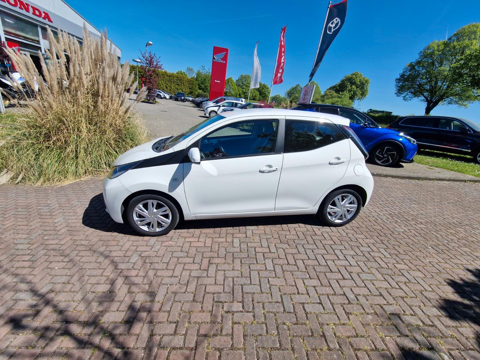 Toyota Aygo AYGO Kamera Alufelgen Klimaanlage Allwetter