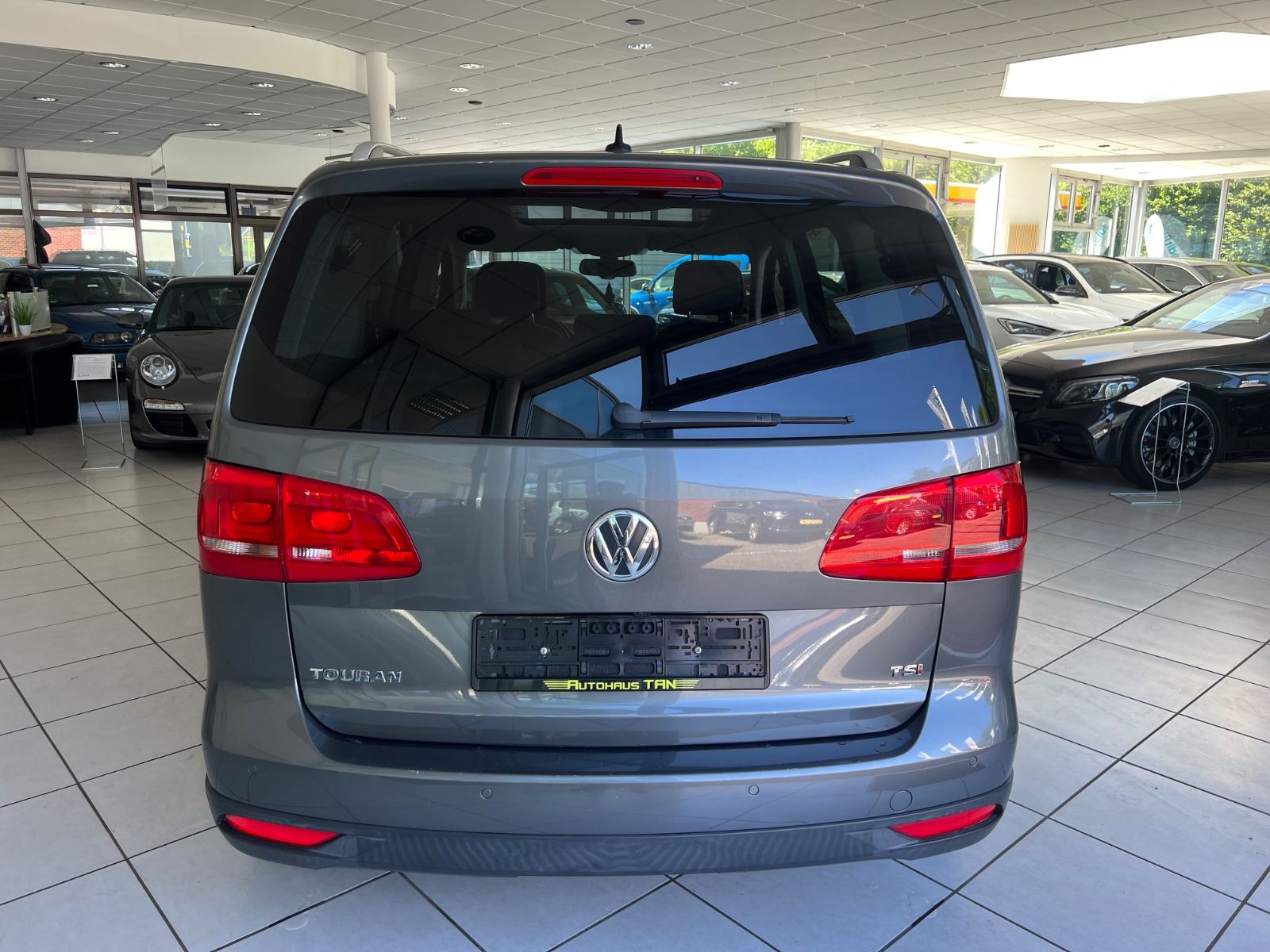Fahrzeugabbildung Volkswagen Touran 1.4TSI CrossTouran * 7.Sitzer*PANO*KAMERA