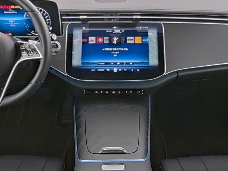 Fahrzeugabbildung Mercedes-Benz E 300 eT Avantg. Distronic+ AHK 360° LED Memory