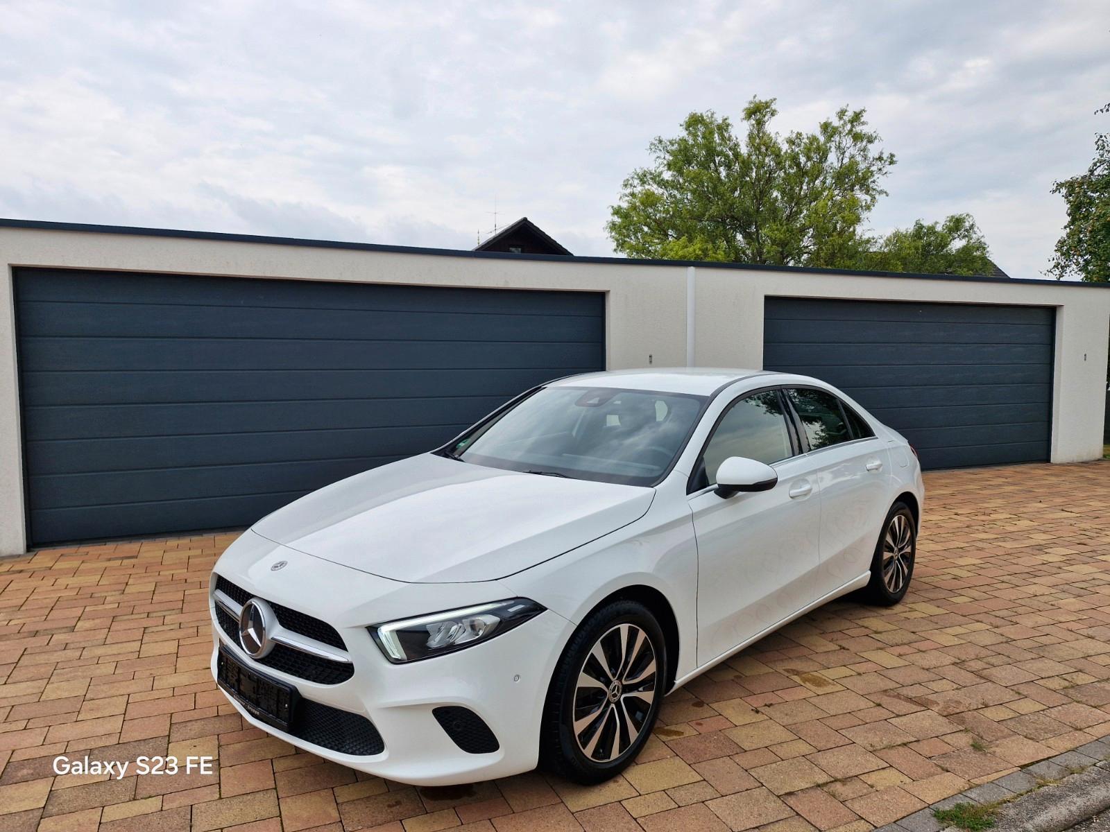 Mercedes-Benz A 200 A -Klasse Lim. A 200/LED/NAVI/EU6/Spurhalt