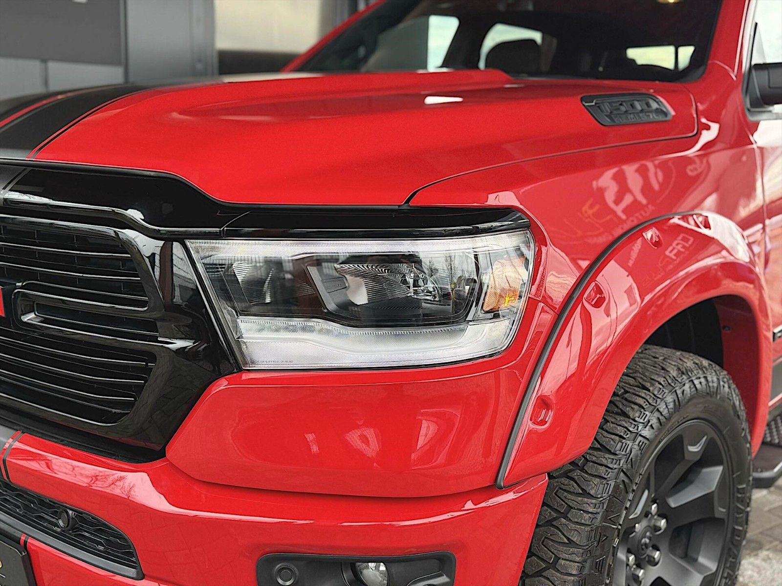 Fahrzeugabbildung Dodge RAM 5.7 V8 HEMI RED DEVIL Night Edition 4x4 LED