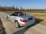 Mercedes-Benz SLK 250 Automatik; Leder rot, Harman, Bi-Xenon - Mercedes-Benz SLK 250 aus 2011