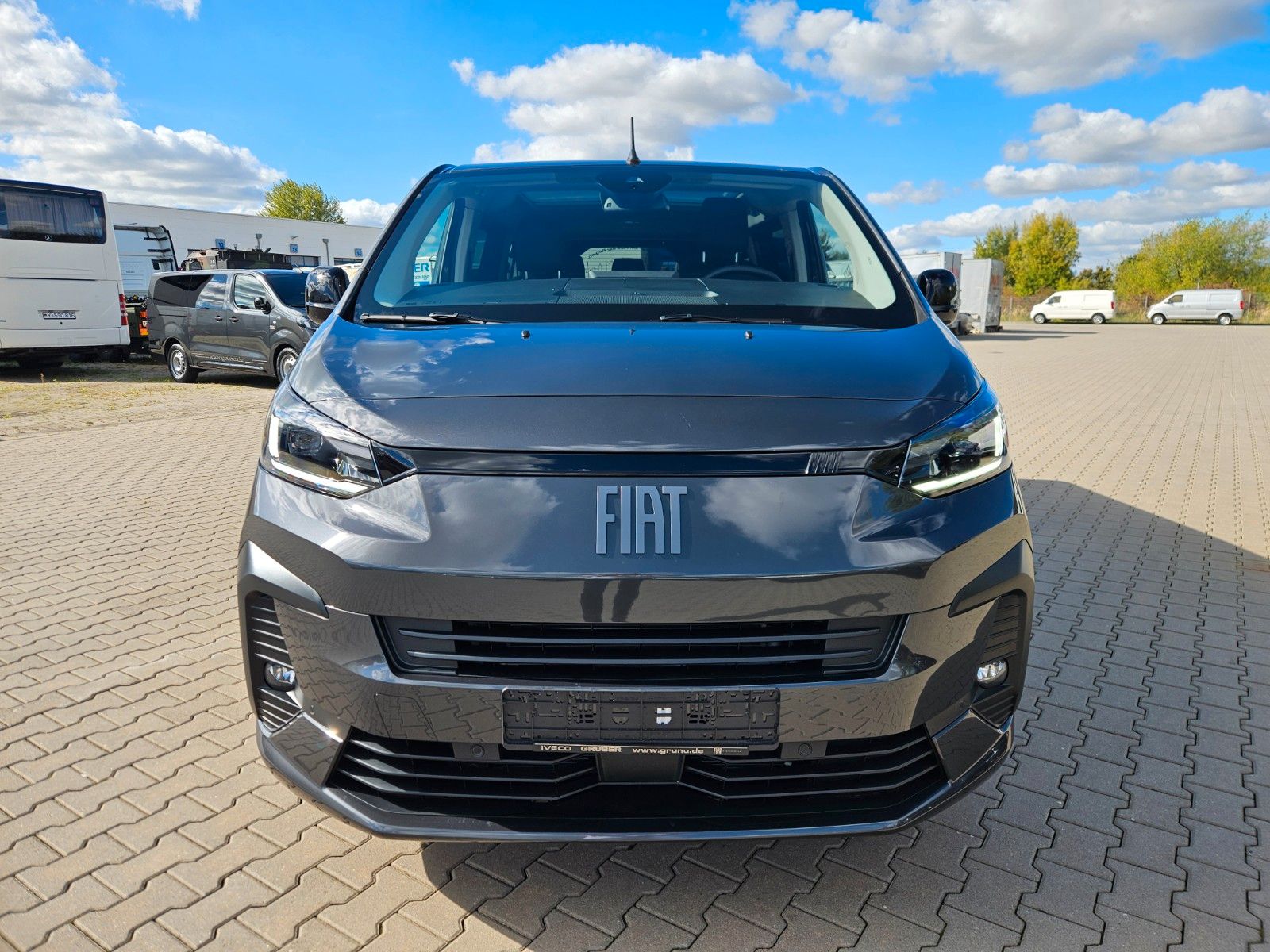 Fahrzeugabbildung Fiat Ulysse 180 BlueHDi L3 Top
