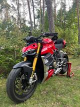 Ducati Streetfighter V4s