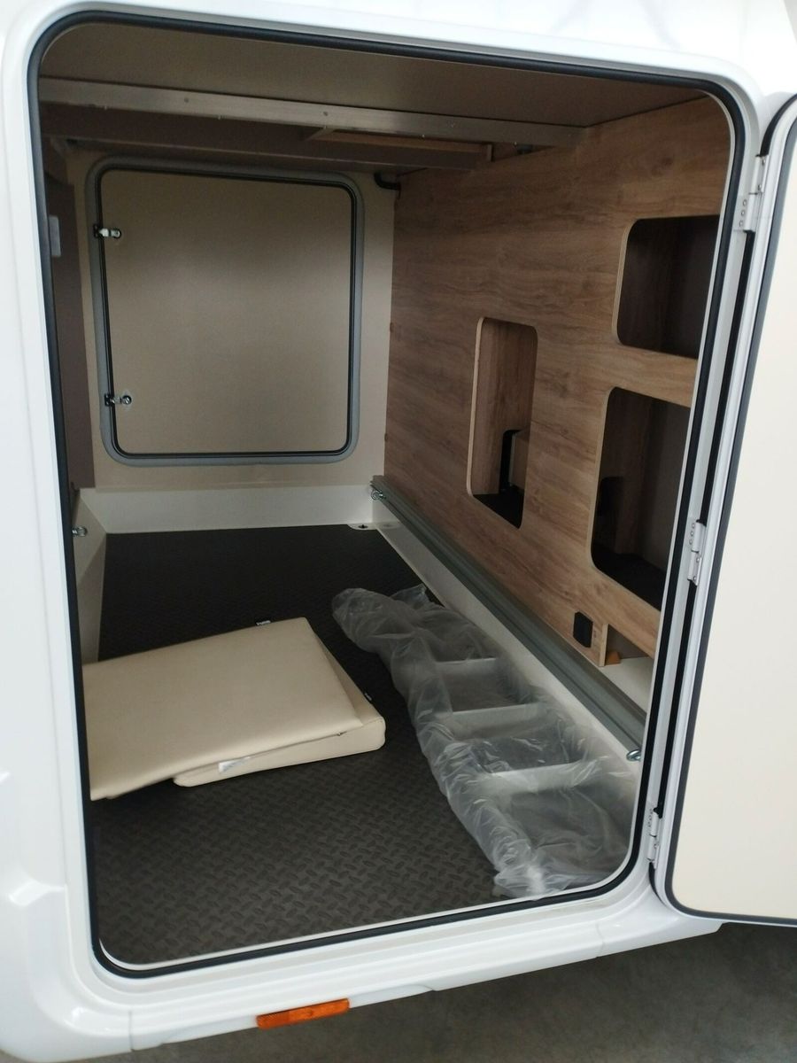 Fahrzeugabbildung Eura Mobil Integra Line IL 720 EF SAT, SOLAR, LUFTFEDERUNG
