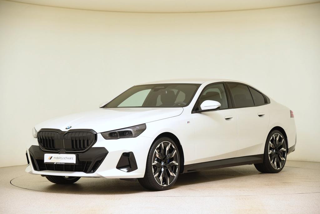 BMW 520d xDrive M Sport Pro ACC LED AHK HUD StandHzg 2024