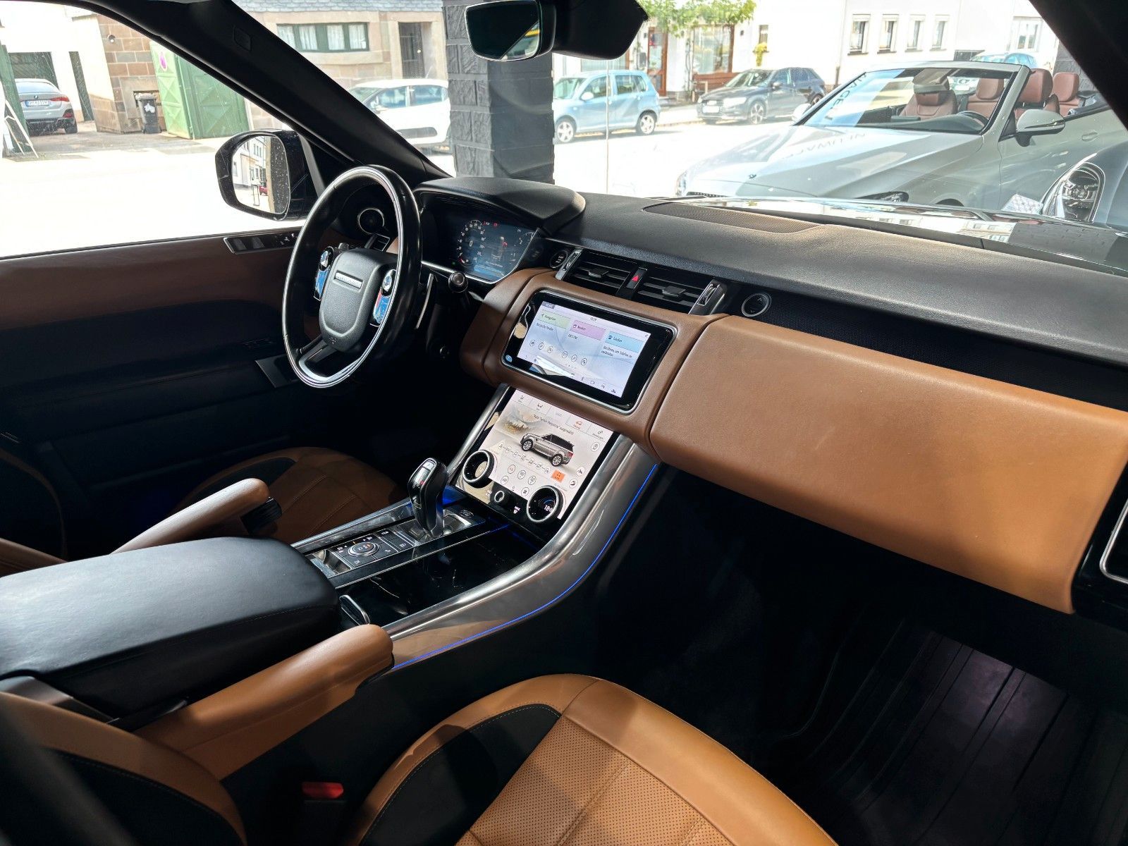Fahrzeugabbildung Land Rover Range Rover Sport D350 /PANO/MERIDIAN/KEYLESS