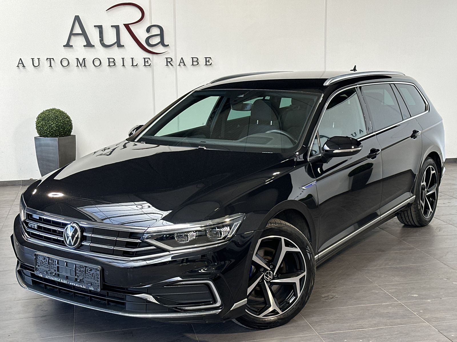 Fahrzeugabbildung Volkswagen Passat Variant GTE NAV+LED+AHK+HEADUP+DCC+18ZOLL