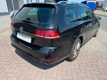 Volkswagen Golf - 8