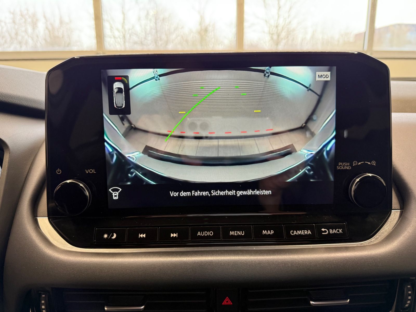 Fahrzeugabbildung Nissan Qashqai Tekna - Pano, HeadUp, Teilleder