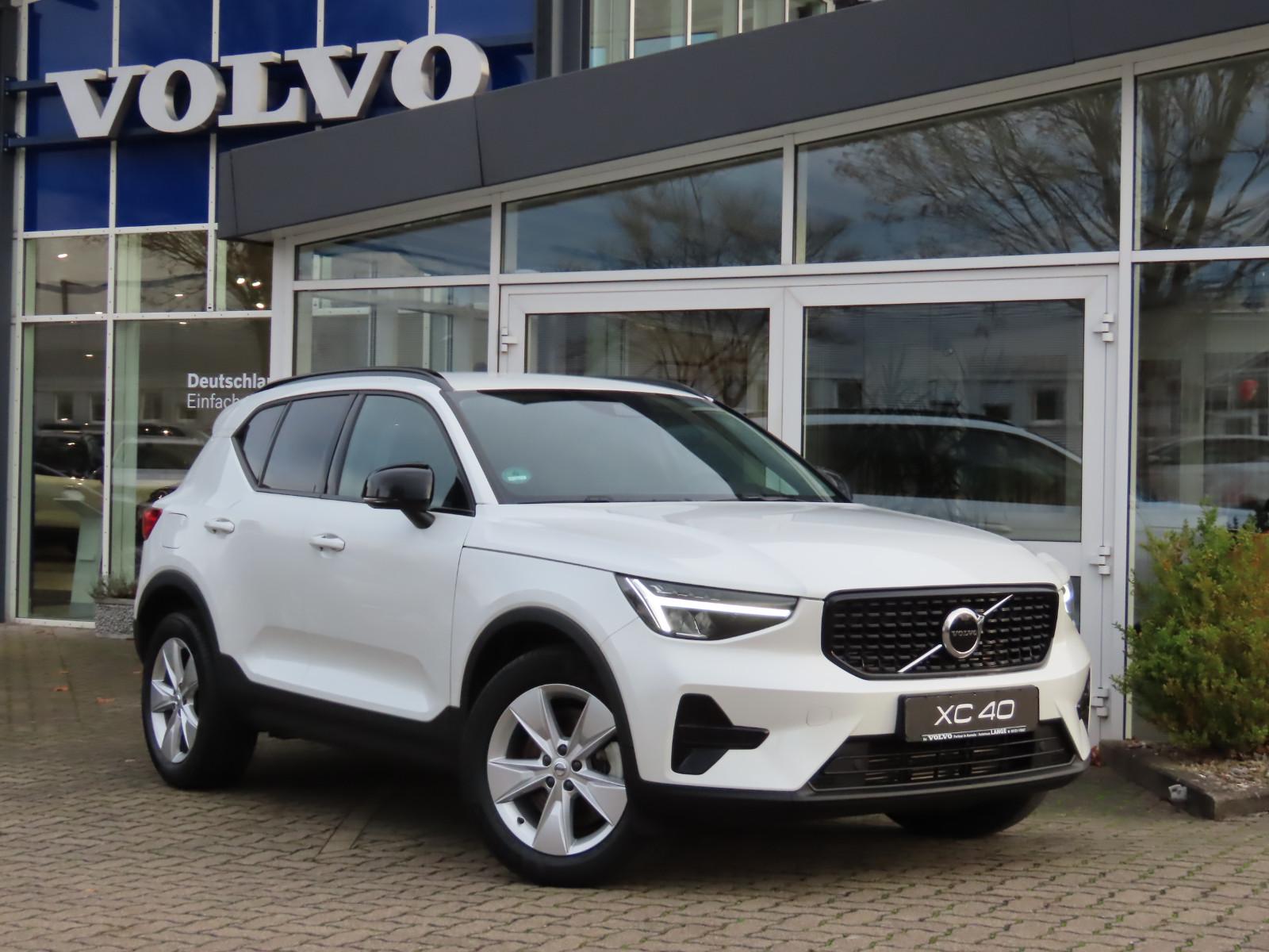 Volvo XC40 T4 Recharge Plus Dark