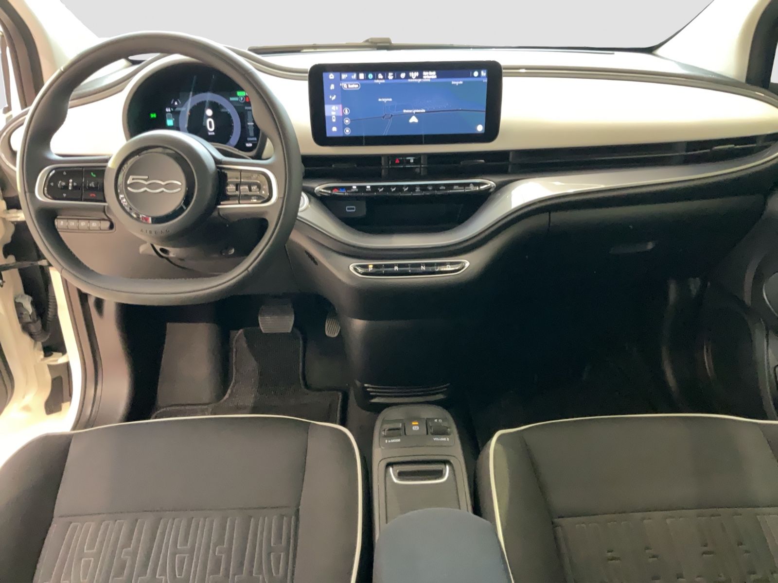 Fahrzeugabbildung Fiat 500e + Komfort Paket, Style Paket