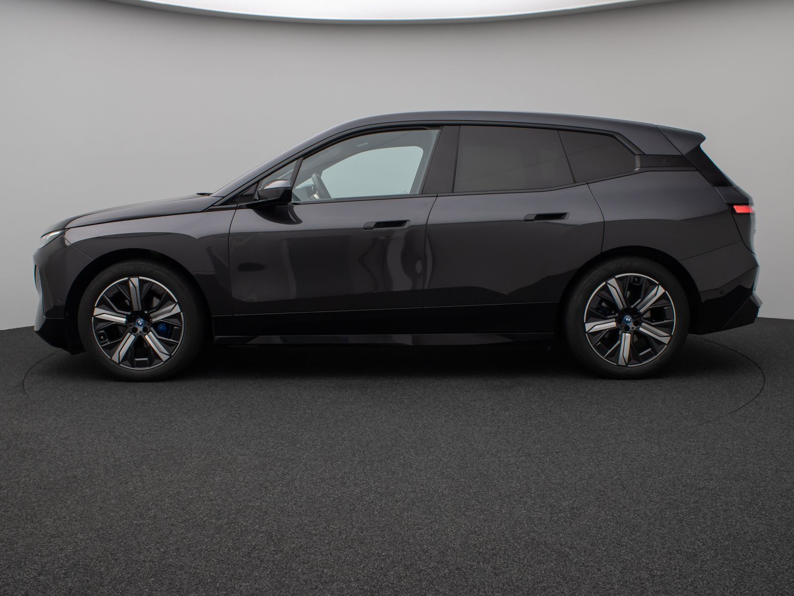 Fahrzeugabbildung BMW iX xD40 Sport DAB SoftClose SkyLounge H/K 21Zoll