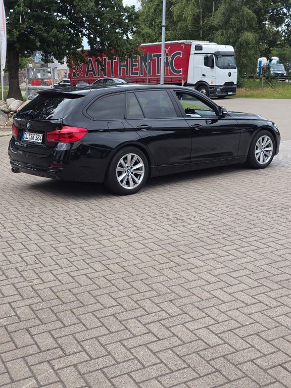 Image of BMW 320