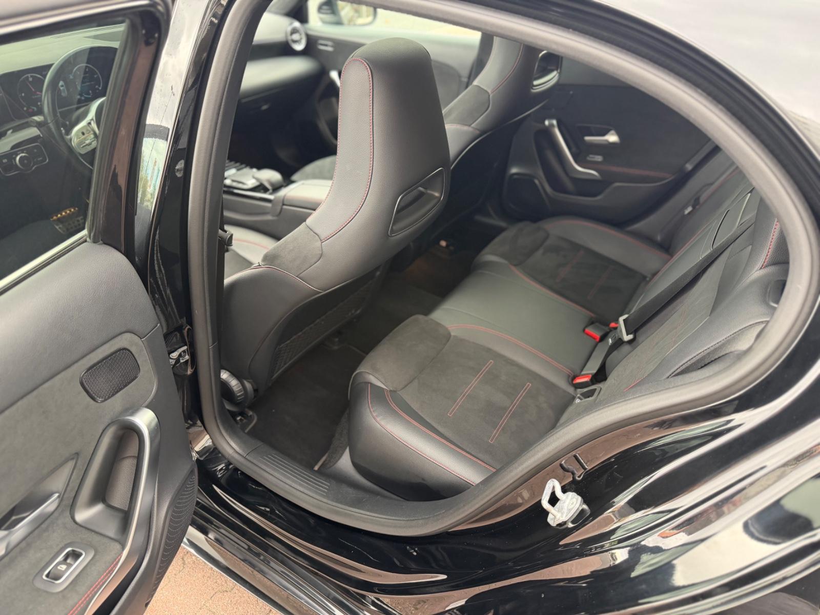 Mercedes-Benz A 200 AMG Line 4Matic 190ch - 1 ère main - Toit ouvrant - Carnet entretien - Virtual cokpit