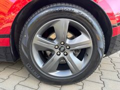 LAND ROVER Range Rover Velar 3.0 D300 R-DYNAMIC S AWD LAND ROVER Range Rover Velar 3.0 D300 R-DYNAMIC S AWD