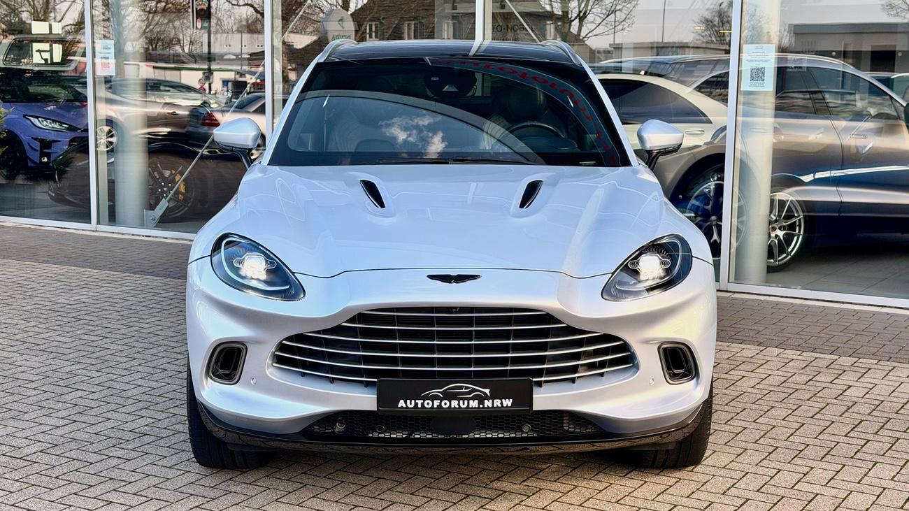 Aston Martin DBX 4.0 V8 / Garantie / 23.967km / 550PS / 360°