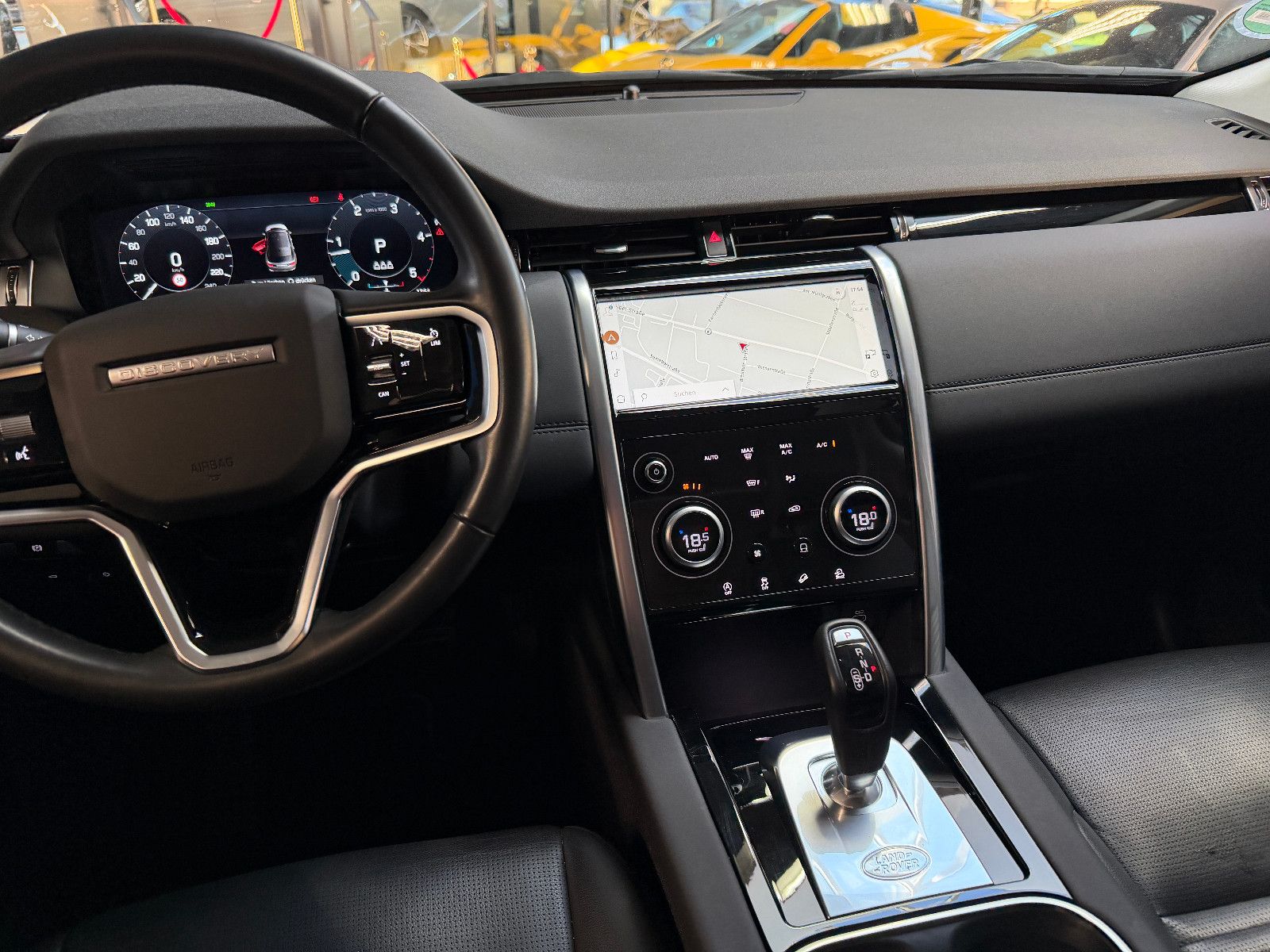 Fahrzeugabbildung Land Rover Discovery Sport SE AWD/PANO/KAMERA/LEDER/LED