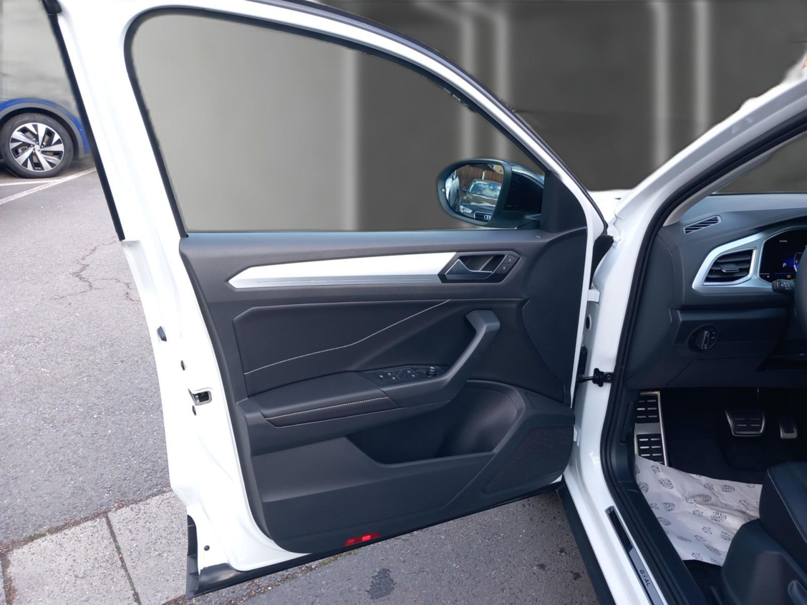 Volkswagen T-Roc - Bild 7