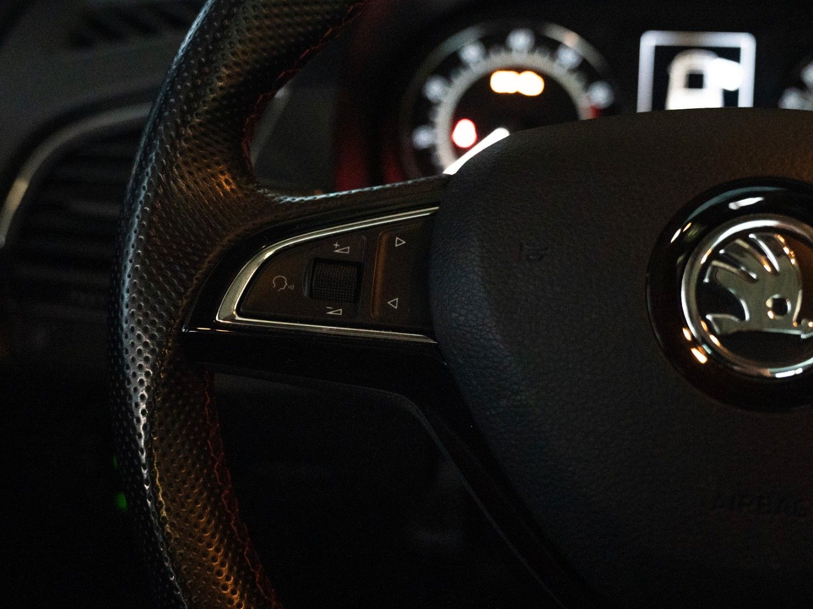 Fahrzeugabbildung SKODA Fabia Monte Carlo SHZ/BLUETOOTH/PDC HINTEN/KLIMA