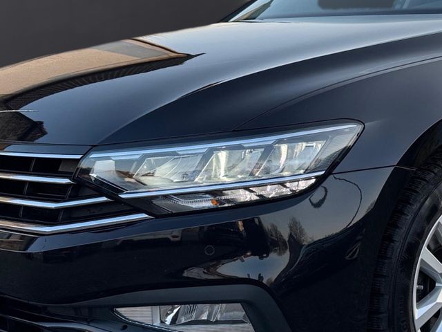 Passat Variant Business 1.5 TSI DSG LED Navi AHK
