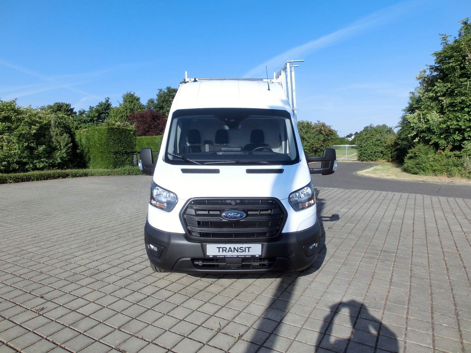 Fahrzeugabbildung Ford Transit Kasten 350 L3 Glastransporter