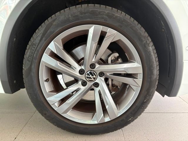 Tiguan  R-Line eHybrid MATRIX NAV APP KAM HUD