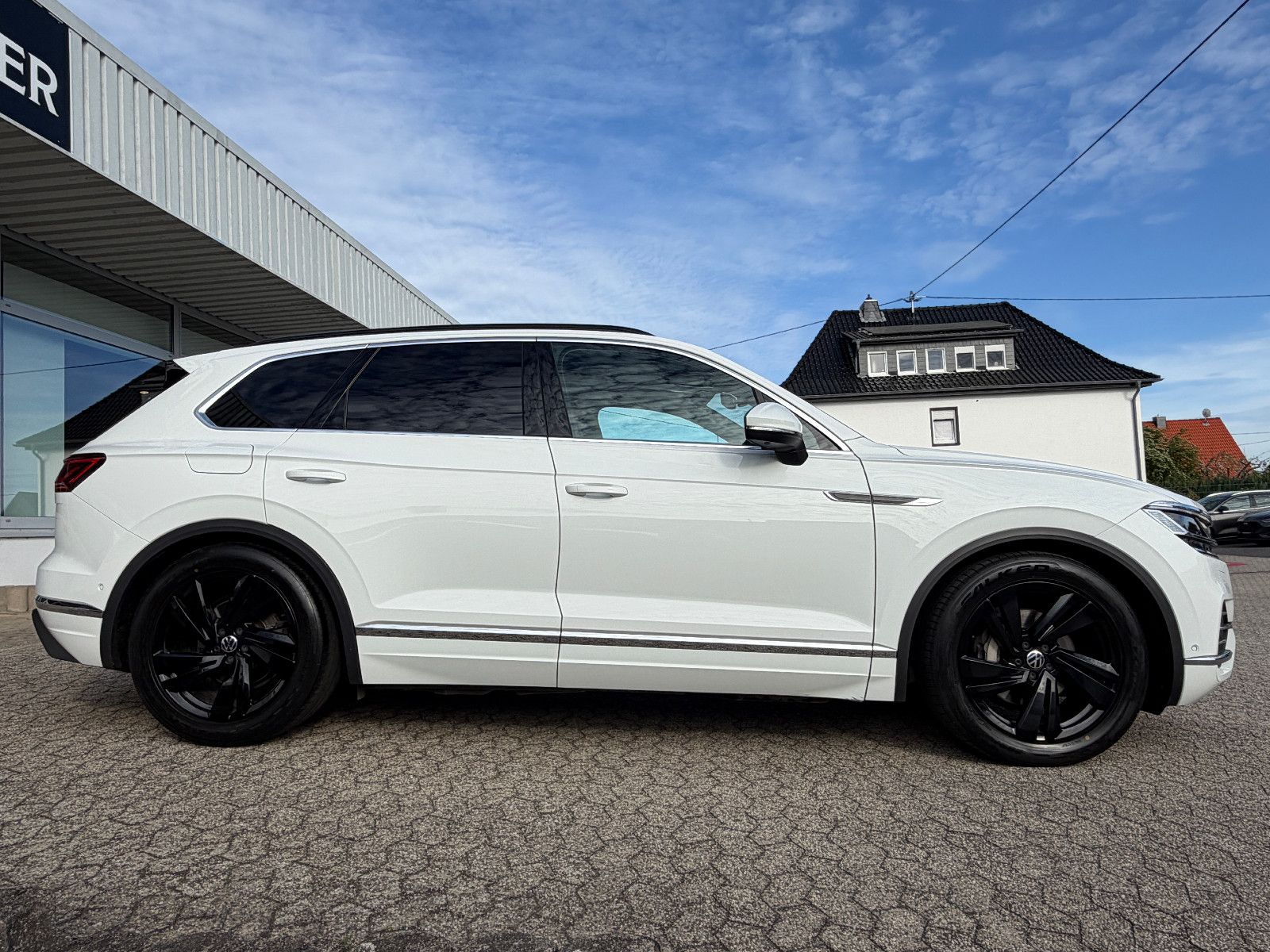 Fahrzeugabbildung Volkswagen Touareg SPORT/ 4Motion/VIRTUAL/AMBIENT/360''KAM