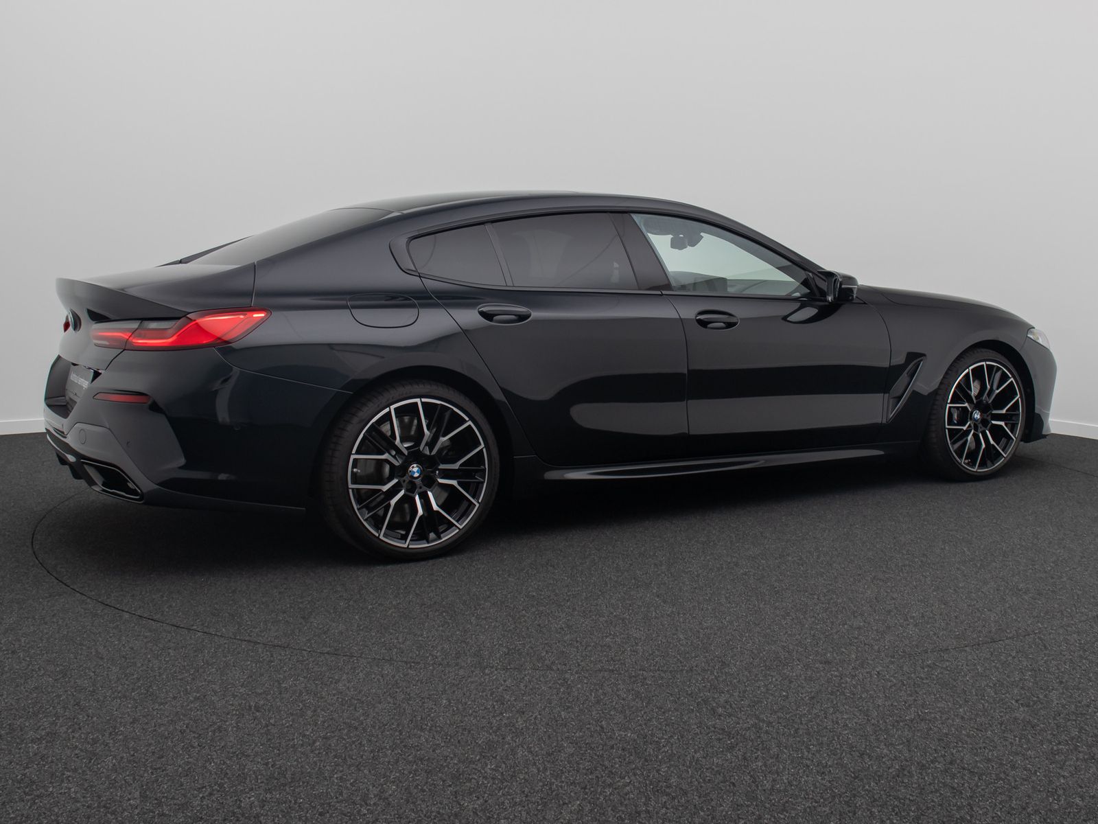 Fahrzeugabbildung BMW M850i xD GC 360° Laser SoftCl DisplKey Belüftung