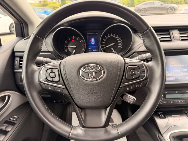 Toyota Avensis 1,8-l-Valvem. Touring Sports AHK SHZ