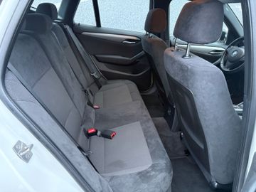 Fahrzeugabbildung BMW X1 23 d xDrive M Paket Navi Prof Xenon 18"