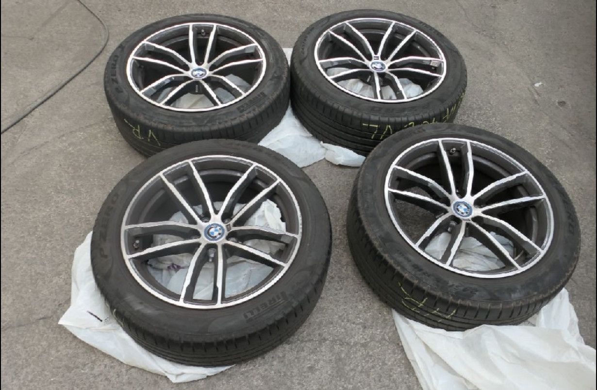 Fahrzeugabbildung BMW 530e T xDrive M SPORT/ACC/PANO/MASS/SHZ/AHK/8Fa