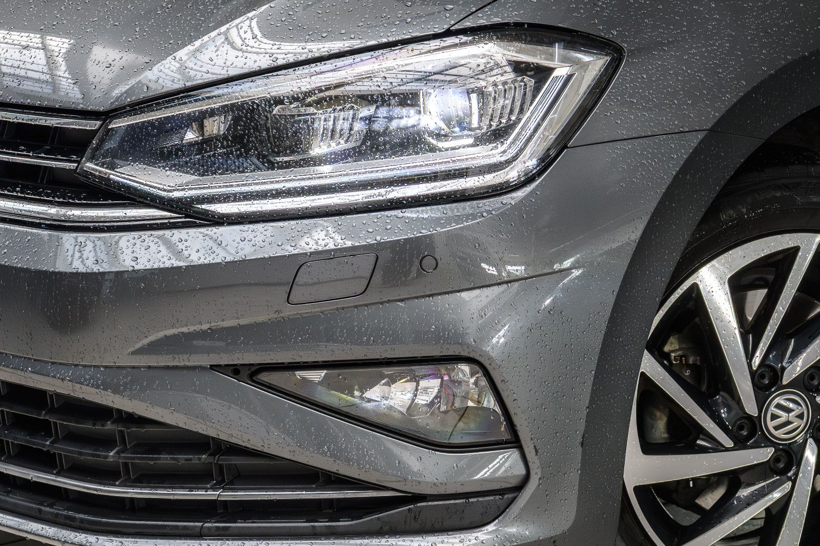 Fahrzeugabbildung Volkswagen Golf Sportsvan+LED+AHK+GJR+SHZ+NAVI+KAMERA