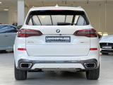 BMW X5 xDrive 30d M Sport LASER|PANO|HUD|AHK|CARPLAY - BMW X5 mit Diesel-Antrieb