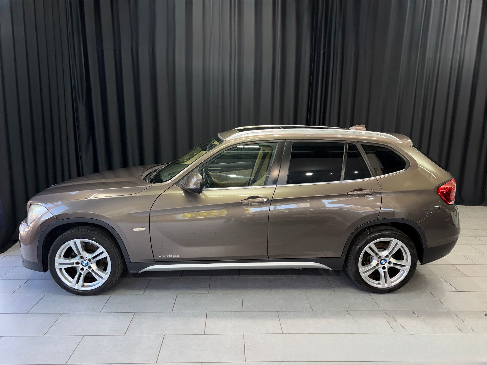 Fahrzeugabbildung BMW X1 xDrive 23d|RF-CAM|PANO|NAVI|AUTOMATIK|AHK
