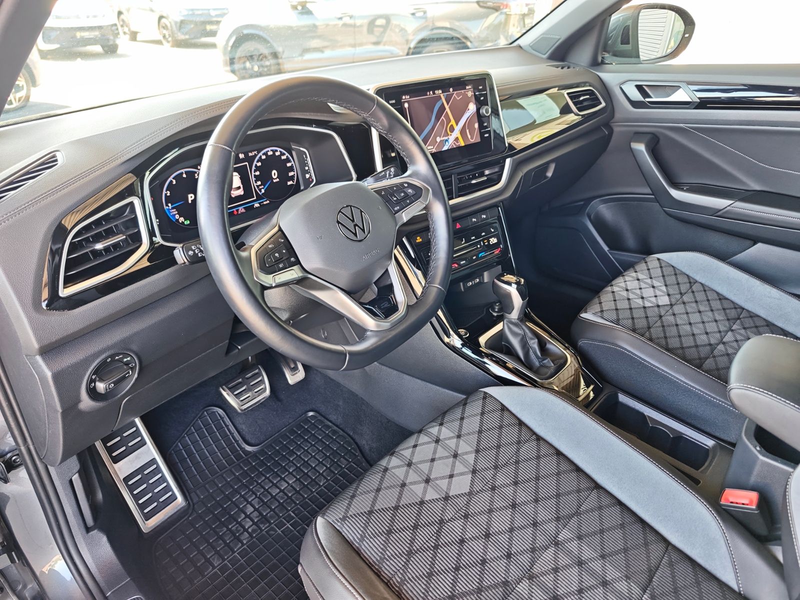 Volkswagen T-Roc - Bild 15