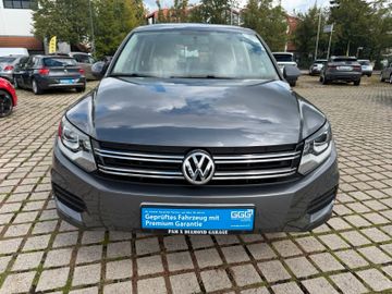 Volkswagen Tiguan - 2