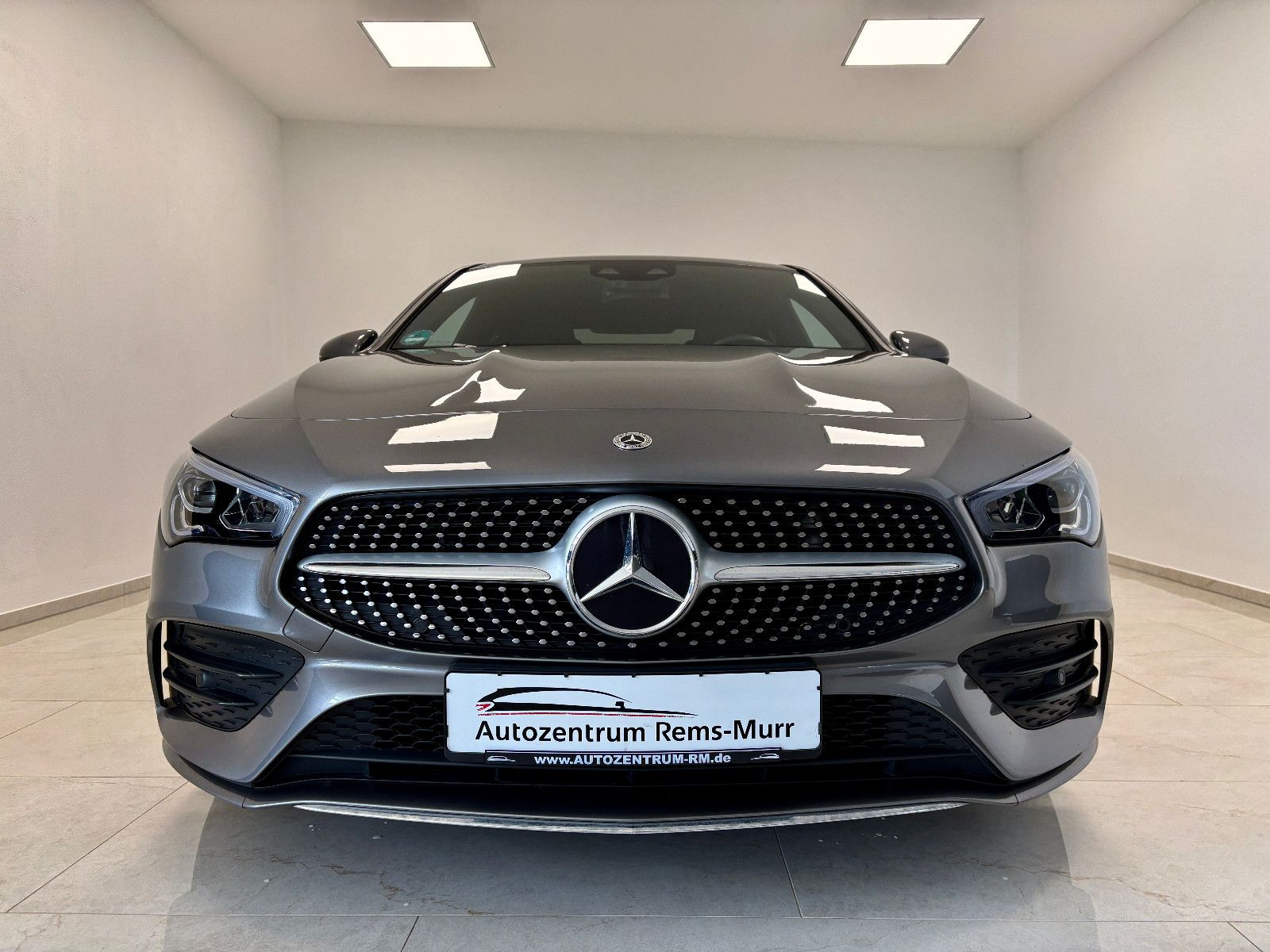 Mercedes-Benz CLA 200 AMG-LINE foto 2