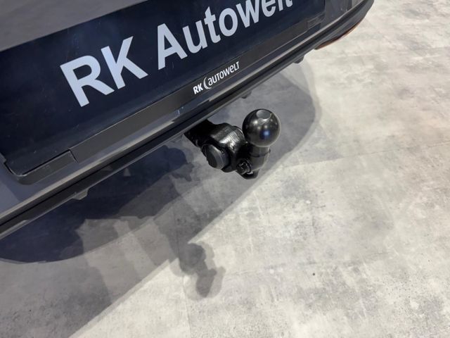 Leon Sportstourer 1.5 e-Hybrid VZ Sennheiser AHK