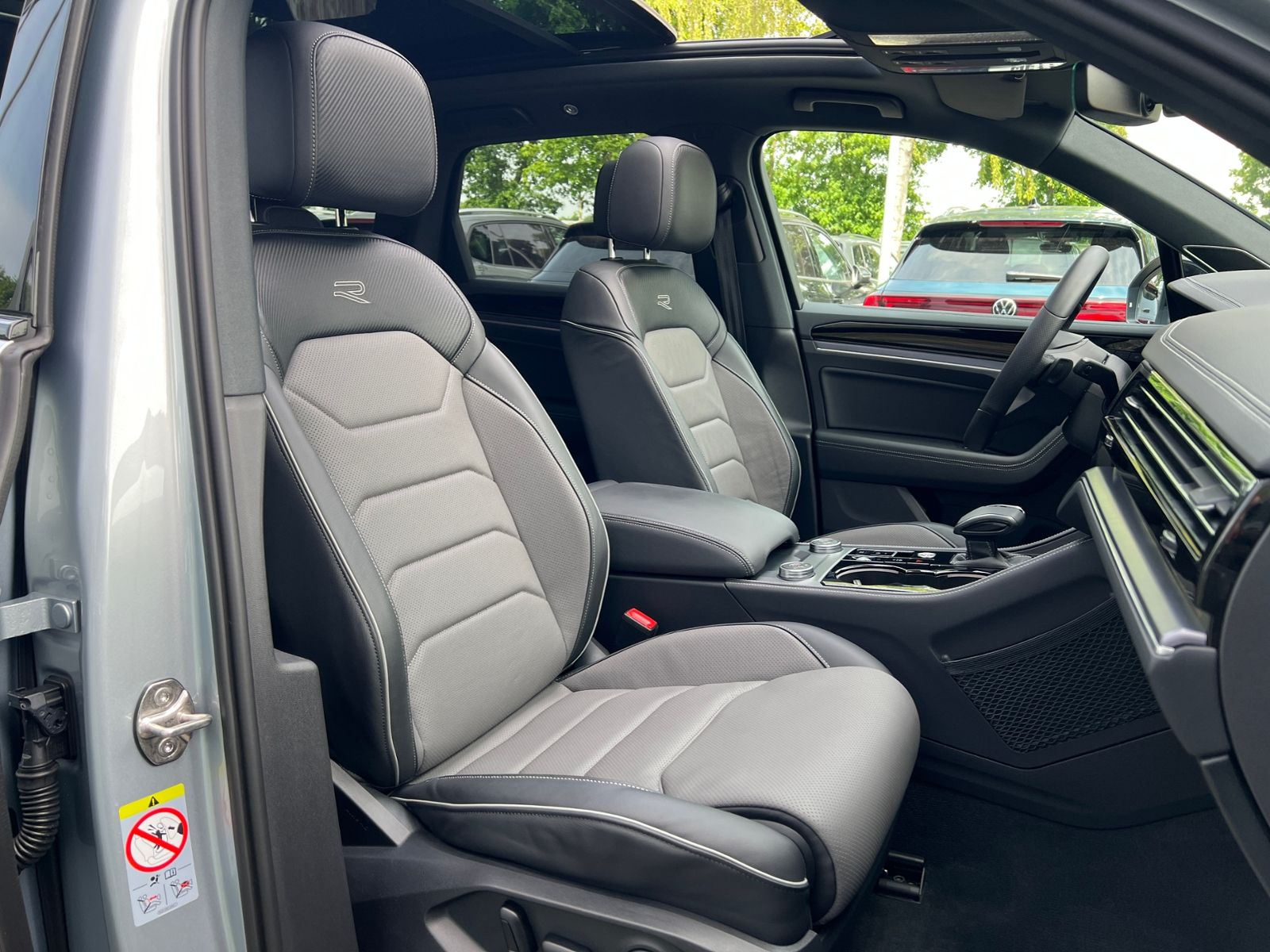 Fahrzeugabbildung Volkswagen Touareg R-Line 3.0 TDI *BlackStyle, AHK, Luft, P