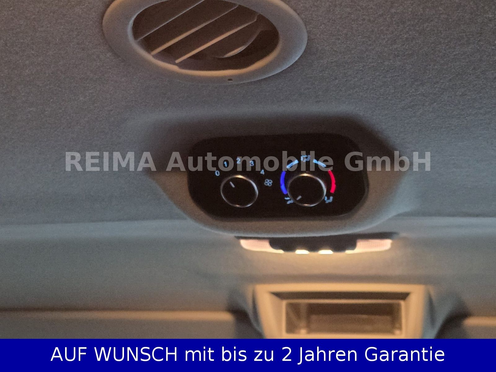 Fahrzeugabbildung Ford Transit Custom 2,0 TDi Kombi 9 Sitzer, Kamera