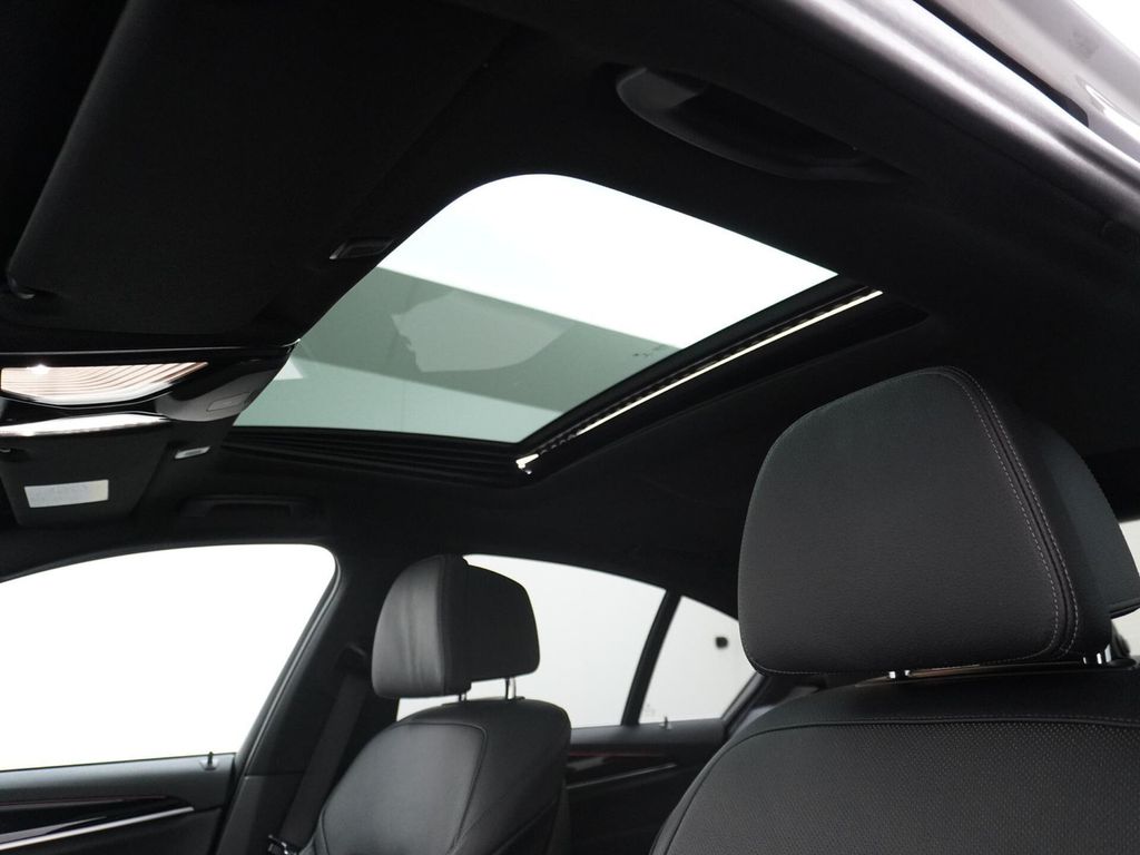 BMW 540 5-serie 540i xDrive High Executive Schiebeda