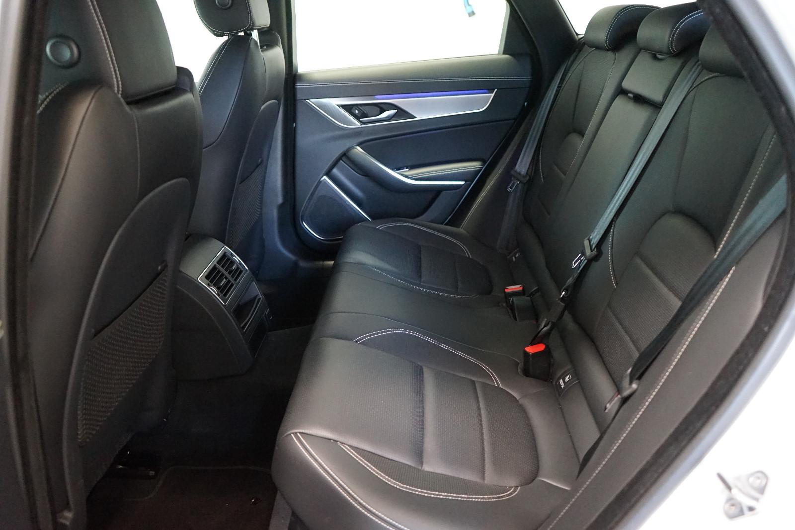 Jaguar XF Sportbrake D200 R-Dynamic Kamera+SHZ+Leder