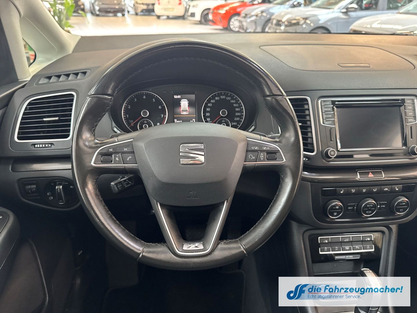 Fahrzeugabbildung SEAT Alhambra Xcellence 7-Sitzer AD AHK-klappbar Memo