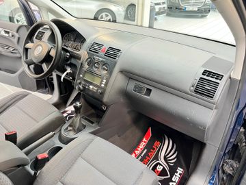 Fahrzeugabbildung Volkswagen Touran Trendline*1.6FSI*7.Sitze*Klima*Tempo*AHK*