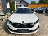 Skoda Superb Combi L&K DSG 4x4*AHK*Navi*Matrix*19"Alu* - Skoda Superb Gebrauchtwagen