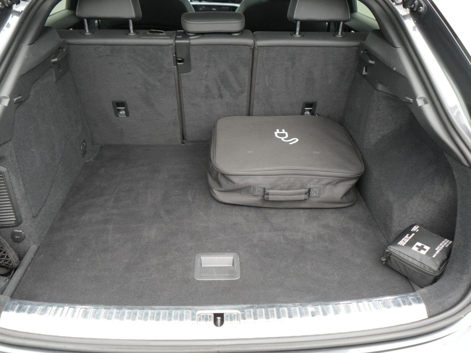 Audi Q3 Sportback 45 e S line S-TRON PANO SONOS AHK foto 15