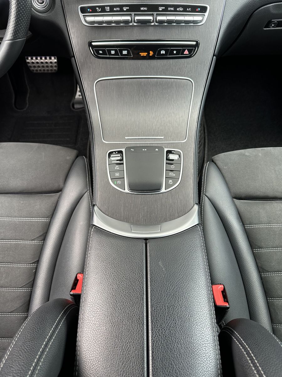 Fahrzeugabbildung Mercedes-Benz GLC 220d 4M 9G AMG-Line NAV+LED+SHZ+KAM+DIGDISPL