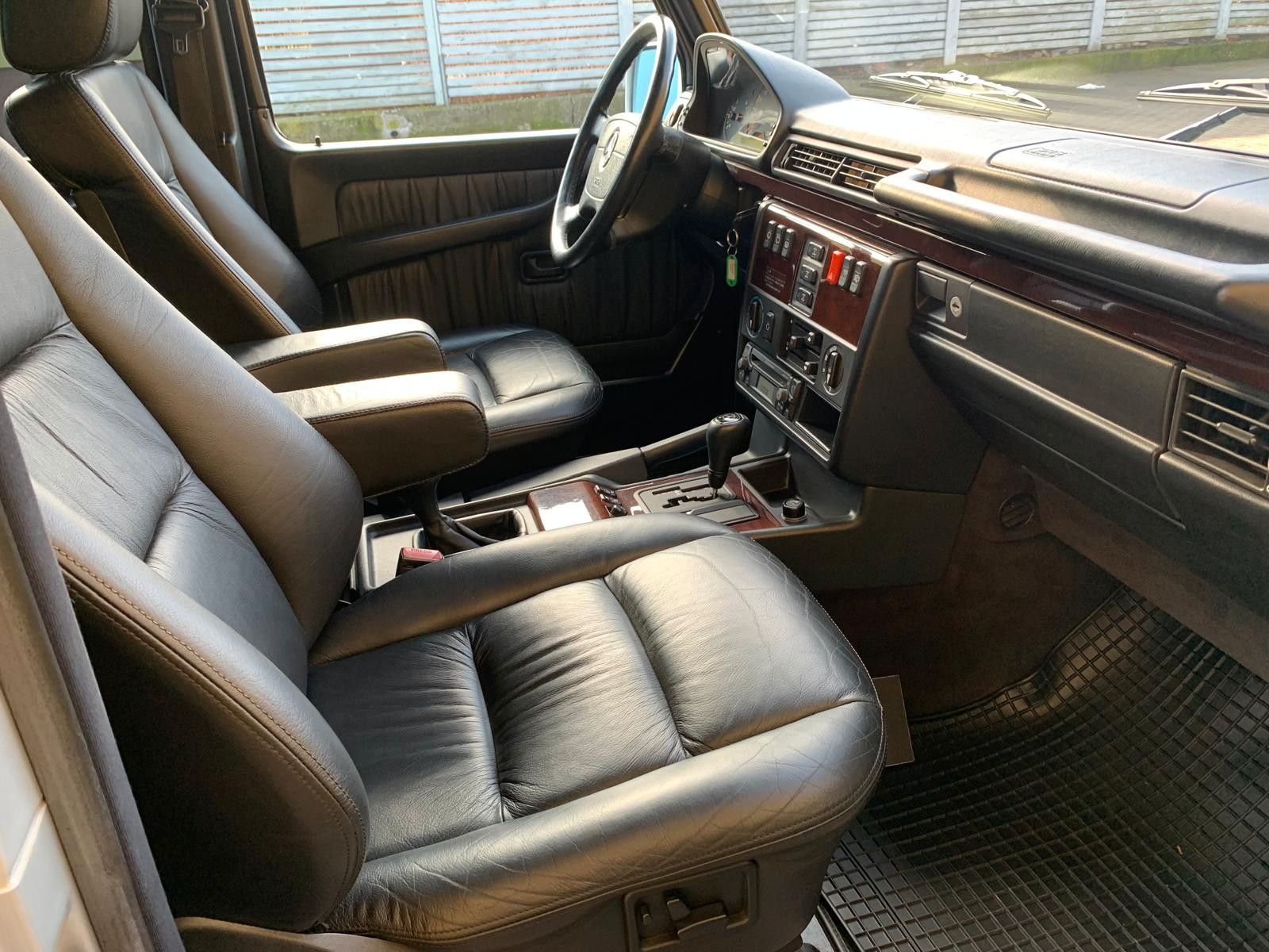 Fahrzeugabbildung Mercedes-Benz G 320 kurz/Erstlack/Bestzustand/Historie