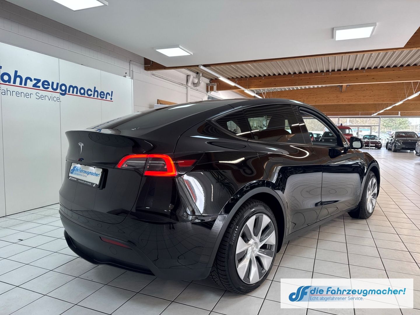 Fahrzeugabbildung Tesla Model Y RWD Panorama Navi Soundsystem LED ACC WL